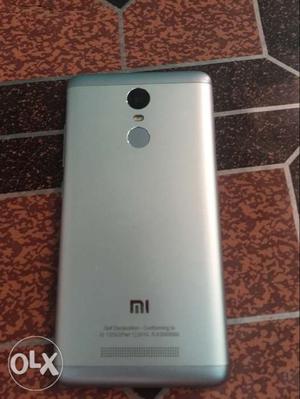 Mi note3 good condition phone zabardast battery 3gb ram 32