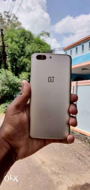 Oneplus 5 with box only !! call me urgent