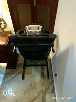 Treadmill fitline automatic Almost New, hardly