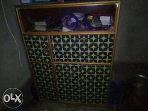 Wooden showcase in very good condition