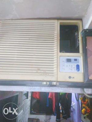 0.75 ton LG window AC in good and running