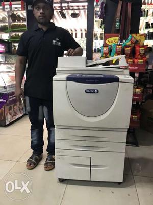 3 month old Xerox machine very neat condition