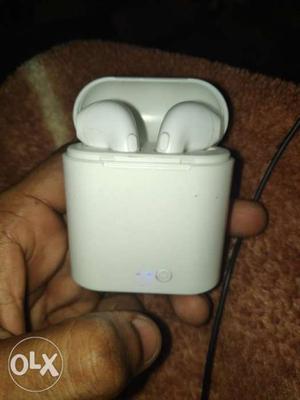 Airpods 5days old White And Electronic Device