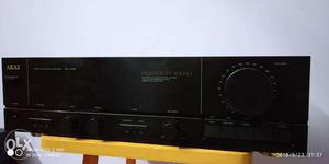 Akai integrated stereo amplifier am a335