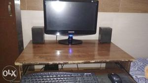 Desktop computer in good working condition with