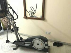 Digital Cross Trainer in excellent condition