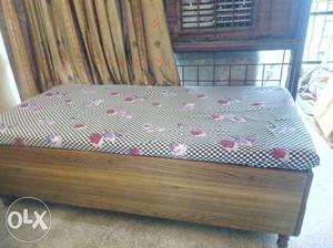 Wooden Single box bed (diwaan) with mattress