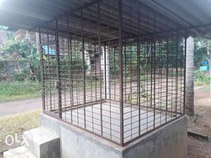 A Dog cage for selling. size 5×4×5..used 6 mm