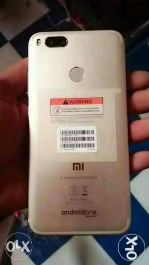 Mi A1 64 GB good condition all kit complete