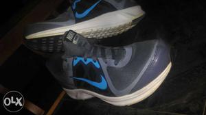 Nike emerge shoes. less used size 10.