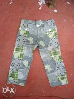 Toddler's White And Green Pants