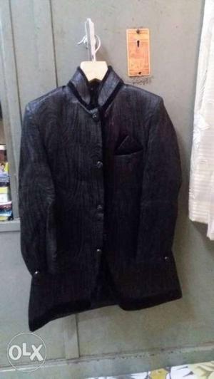 Black valvet coat for 6 to 7 yrs boy in a gud
