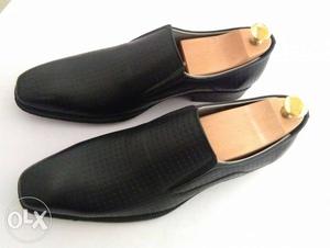 Genuine leather shoes. All sizes available Online