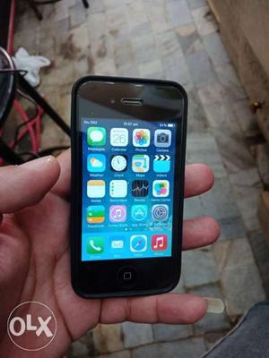 Iphone 4 16gb Black Colour With Charger