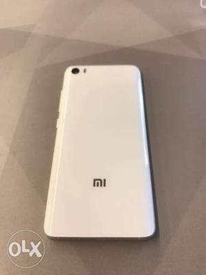 Mi 5 (3gb Ram) (32gb International Momery)