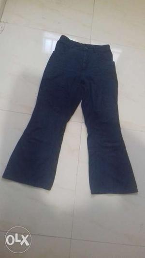 Soft cotton bell bottom jeans 32"waist