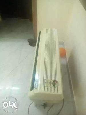 1 ton lg spilit ac working condition 4 year old