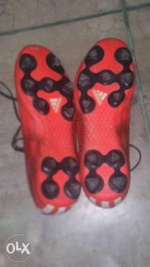 Adidas used football shoes in good condition size