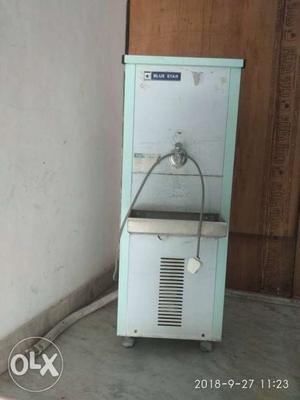 Blue Star 20 LTRs Water Cooler new condition
