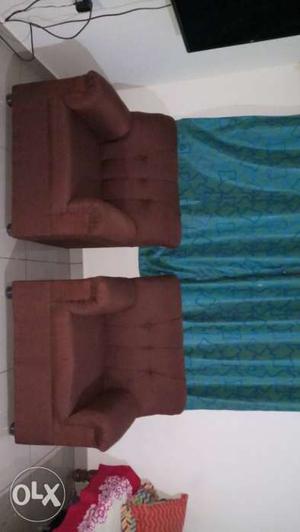 Brand new 2 seater sofa in good condition