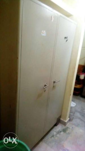 Double door clothes beerwa.price negotiable