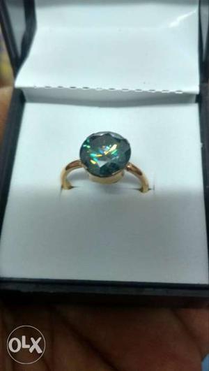 Gold 916.KDM Ring With Green Gemstone.chick taster positive