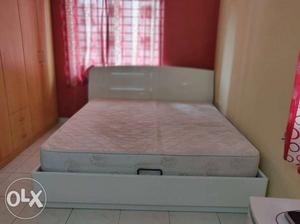 Hydraulic double bed new condition 2 side table mattress