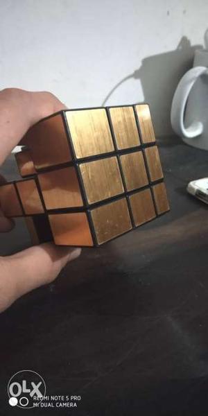 I want to sell my rubix mirror cube at low price