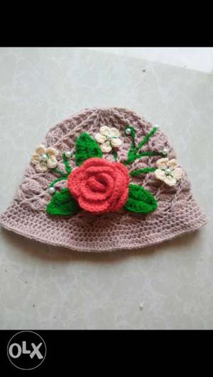 Woolen cap for girls