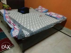 2 single Diwan with bed box(I2)