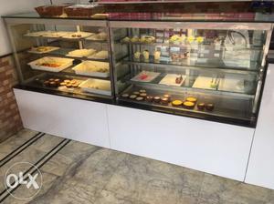 Deep Freezers for Cakes, Paatries, Sweet Shops