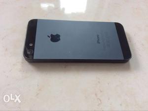IPhone 5 16 Gb without single scratch lady used