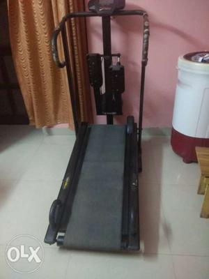Manual trademill working condition 3 year old not
