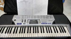 Music keyboard Casio ctk 496 with 61 keys and 100