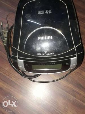 Philips 3 in 1 fm alarm cd drive