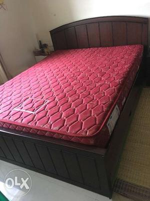Queen size solid wood bed with queen size