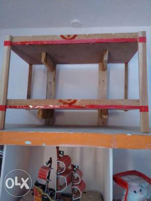 Shelf in very good condition only 1month old