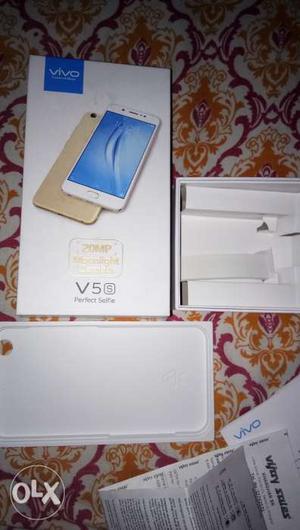 Vivo phone... Not used... Scratchless..