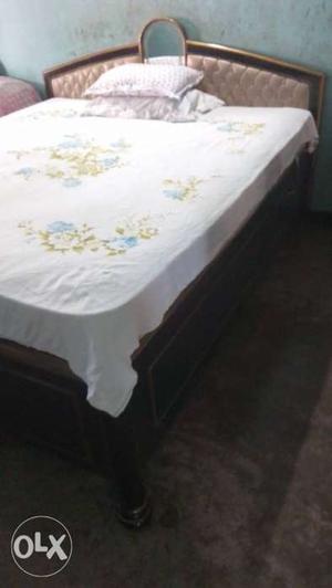 Wooden box bed for sale urgent.very good