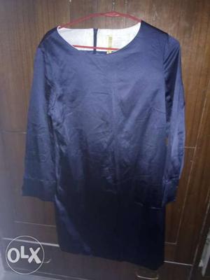 A dark blue dress size 8/L grace cotton fabric