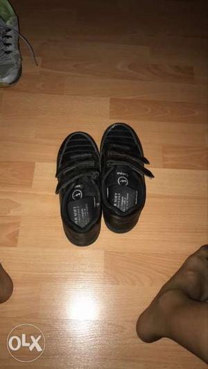 Action school shoes size 5