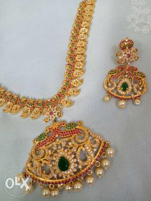 Beautiful glitteri south Indian diamond set...