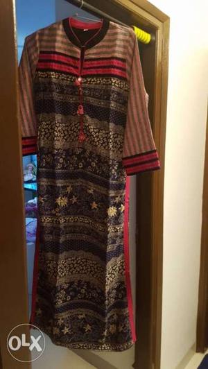 Brand new cotton kurti small size.its ok for waist up to 36