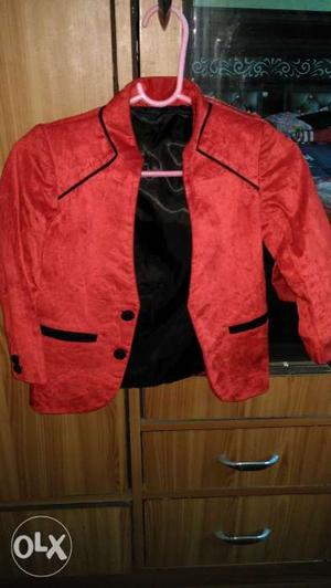 Coat,wore 3 times only,suitable for 6 to 7 years