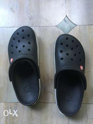 Crocs size 9