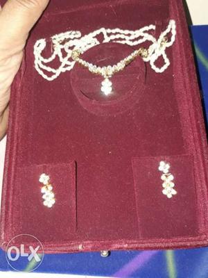 GB Dimond Golden set with pearl chain