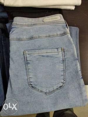 Girls Branded Jeans Rs 199, we have 150 jeans