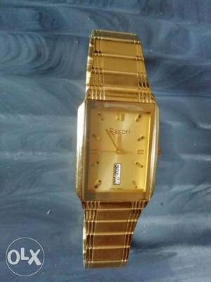 Gold color Resort watch very good condition, 2