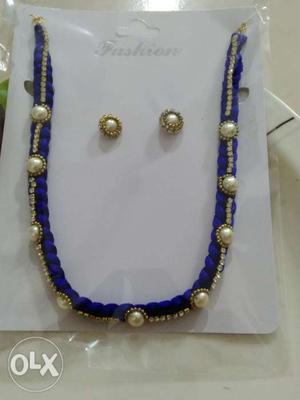 Necklace with earrings contact in seven five zero