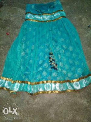 Royal blue colour with lumba and blue net